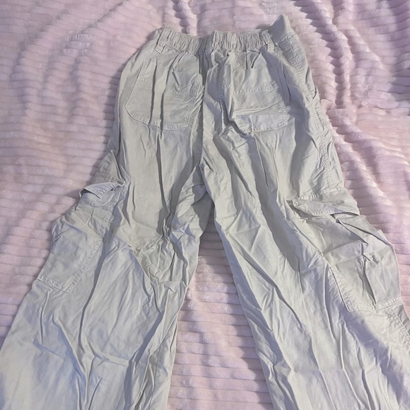 baggy high rise khaki colored cargos from garage - Picture 3 of 3